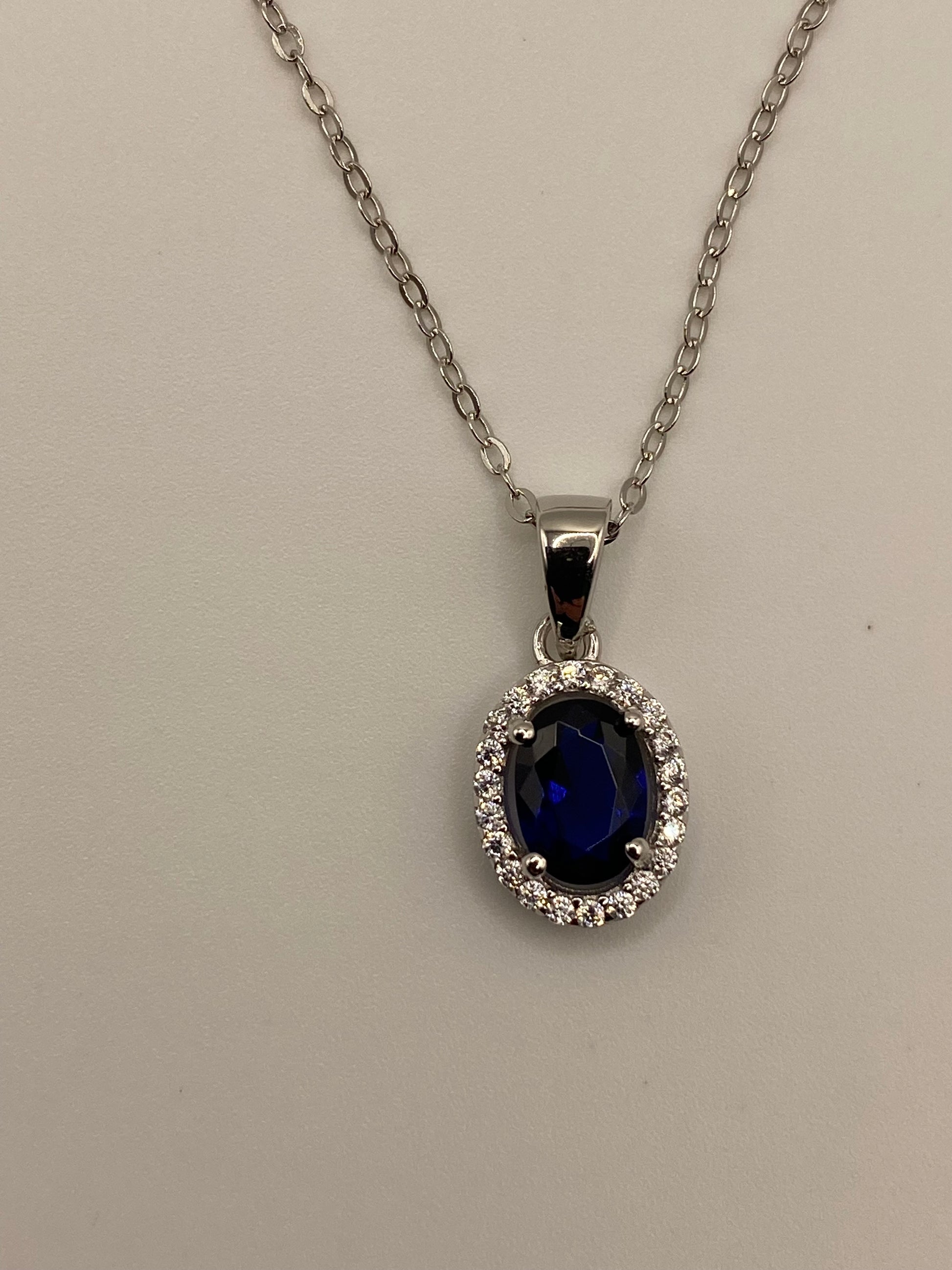 925 Sterling Silver Necklace With Navy Stone With 4A Zirconia